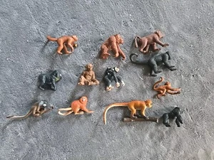 Vintage Plastic Monkey Figure Lot - Picture 1 of 2