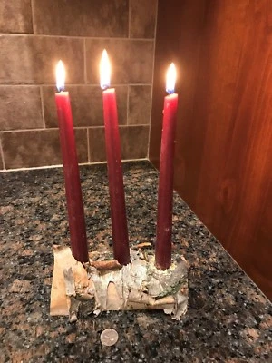 Candelabro cónico de madera de abedul de río ~ Sostiene tres velas ~ Velas no incluidas Foto 1 de 4