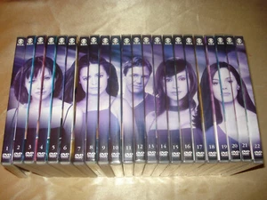 CHARMED - L'Intégrale en DVD des Saisons 1, 2 et 3 - Etat Neuf - Photo 1/11
