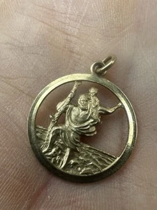 9ct .375 St Christopher Pendant Yellow Gold Medallion Ship Worldwide - Picture 1 of 7