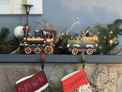 Tren expreso de Navidad de colección portamedias de hojalata motor y coche de oso de peluche LEER Foto 1 de 4