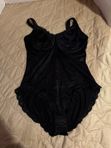 NWOT Curvation Women’s Shapewear 42D Wireless Lace Bodysuit - Picture 1 of 9
