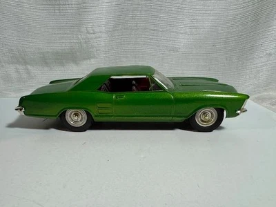 Cox Gas Powered Riviera Collectors Quality - Image 1 of 4