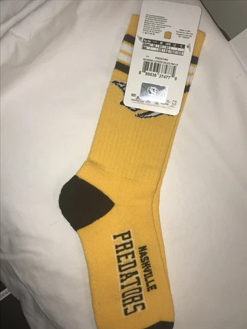 Nashville Predators(FBF) For Bare Feet Adult L Reverse 4-Stripe Deuce Crew Socks Cover