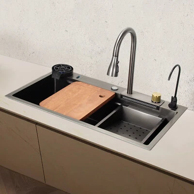 Fregadero de cocina con cascada de lluvia voladora con grifo fregadero de un solo recipiente de acero inoxidable Foto 1 de 4