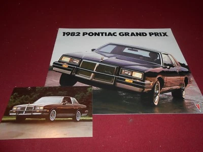 1982 PONTIAC GRAND PRIX BROCHURE / CATALOG + ORIGINAL '82 GRAND PRIX POSTCARD  - Изображение 1 из 4