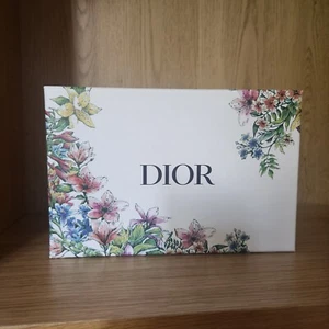 CHRISTIAN DIOR LIMITED EDITION SPRING FLORAL 2022 GIFT BOX 22x15x8cm - Picture 1 of 3