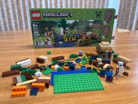 RETIRED LEGO Minecraft: The Farm (21114) with box and manual