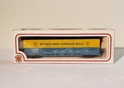 HO Scale Bachmann Box Car Netherlands Overseas Mills LUNX 70254 Freight Train - Image 1 of 2