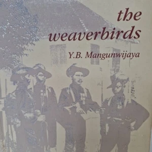 Weaverbirds Indonesian Independence Paperback Mangunwijaya Burung-Burung Manyar - Picture 1 of 17
