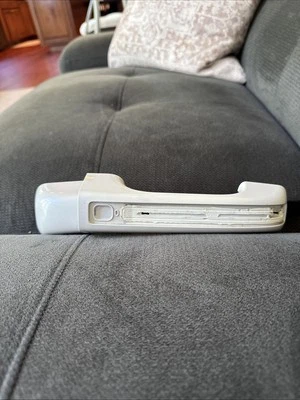 Manija de puerta genuina Dodge 2019-2025 RAM 1500 2500 3500 Foto 1 de 4