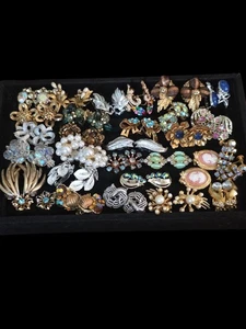 Vintage Lisner Coro BSK Crown Trifari Sarah Coventry Earring Lot 30 Pair Clip - Picture 1 of 18