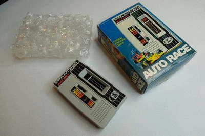 Videojuego de mesa portátil electrónico vintage Mattel AUTO RACE R7 RARO Foto 1 de 4