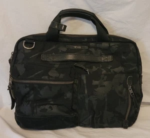 TUMI Alpha Bravo 61011 DCM Earl Compact Laptoptasche Black Camo Nylon 16"  - Bild 1 von 19
