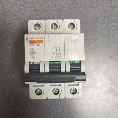 MERLIN GERIN 32 AMP D Type D32 32A TRIPLE POLE MCB CIRCUIT BREAKER C60HD 25732 - Image 1 of 4