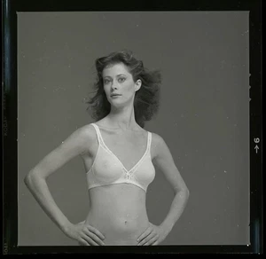 LQQK 3 negativi vintage 1982 DELIZIOSA LINGERIE MODELLO MODA PORTA ACCANTO #36 - Foto 1 di 2