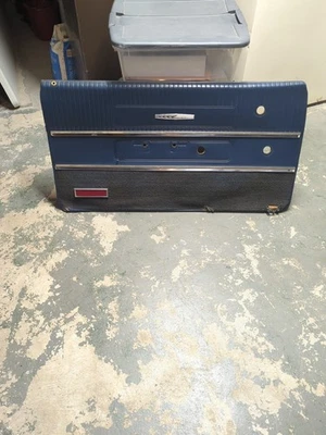 Pontiac Grand Prix 1963 conductor panel de puerta delantera azul Foto 1 de 4