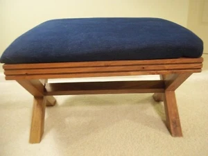 UPHOLSTERED BLUE OTTOMAN FOOTSTOOL FOOTREST W/WOOD BASE 22''X19''X14''TALL - Picture 1 of 8