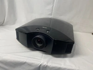 SONY VPL-HW65 FULL HD SXRD HOME THEATER VIDEO PROJECTOR WITH REMOTE 1335 Lamp - Picture 1 of 6