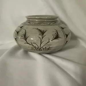 Bud Vase Chinese Elegant Ceramic Asian Vase 3.5” Vintage Brown & White Signed - Picture 1 of 22