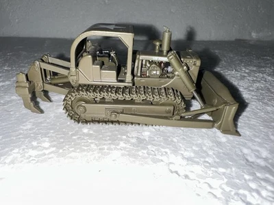First Gear, 1:87 Scale, US Army TD-25 Crawler with ROPS & Ripper, Item# 80-0308 - Image 1 of 4