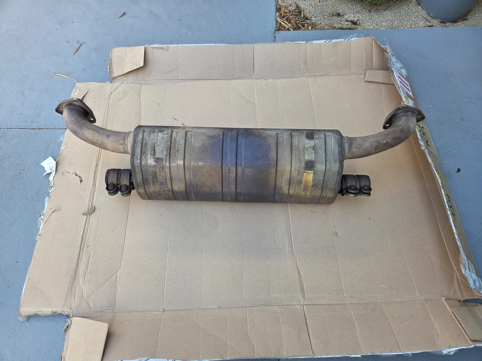 Silenciador central Porsche 911 991 Carrera 2012-2016 OEM Eberspacher Foto 1 de 2