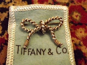 Tiffany&Co. Sterling Silber und 18K Gold Kordel Schleife Pin, Brosche mit Schlafsack - Bild 1 von 1