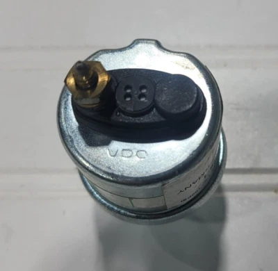 Unidad de envío de presión de aceite VDO - eléctrica - 1/8 pulgada NPT macho - 100 psi MCI 8G-28-1 Foto 1 de 4