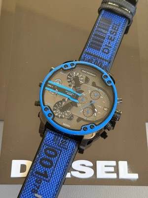 Reloj cronógrafo DIESEL MR. Daddy 2.0 para hombre correa de nailon de silicona azul DZ7434 Foto 1 de 4