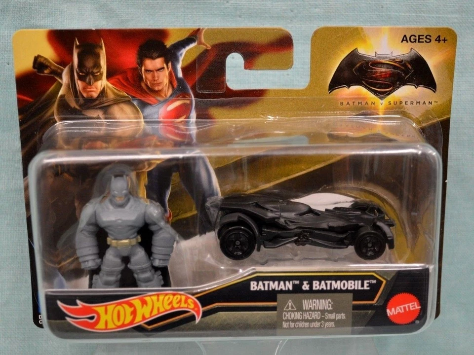 NW Batman & Batmobile HOT Wheels Mattel 4+ Figure & Vehicle 2015 v Superman MINI - Image 1 of 2