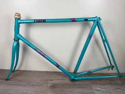 Vintage Fuji Tiara Frame Set 58cm 700c Triple Lugged Race Road 1980s - Image 1 of 4