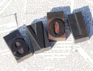 "LOVE" Holzbuchstaben Drucklettern Dekoration Lettern Vintage shabby chic wood - Bild 1 von 2