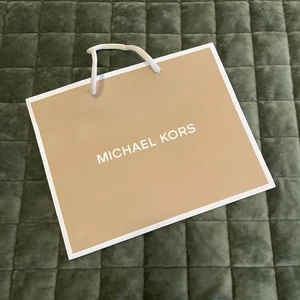 Bolso de compras de papel Michael Kors bolsa de regalo caqui blanco logotipo 10” X 8” X 4” - Imagen 1 de 3