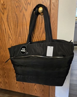 Bolsa tote/duddle de náilon preta nova com etiquetas Steve Madden Overnighter com etiqueta tiracolo combinando - Imagem 1 de 4
