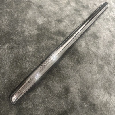 Moldura de puerta delantera derecha Rolls Royce Cullinan cromada 51137448582 OEM Foto 1 de 4