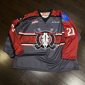 2021 Red Deer Rebels Team Signed Hockey Jersey Mens Size 56 Catstitch OHL - Picture 1 of 11