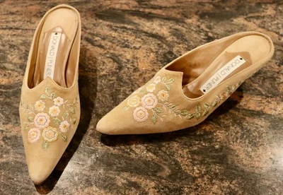 DONALD J PLINER TAN SUEDE EMBROIDERED LOW HEELS = MADE IN SPAIN = SIZE 8 M = - Image 1 of 4