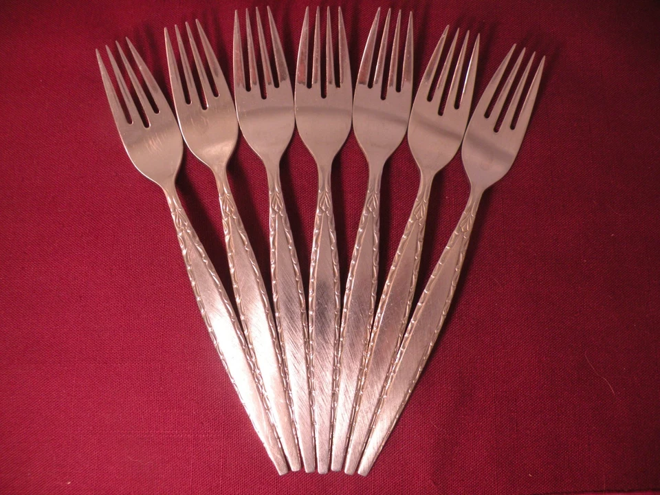 Set Of 7 Oneida VENETIA Community Stainless Steel DINNER FORKS 7 3/8" - Image 1 of 4