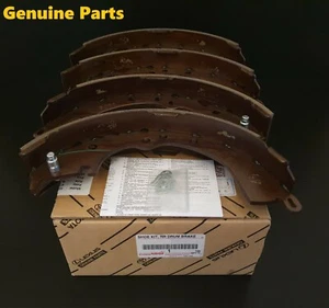 **GENUINE TOYOTA** Hilux Rear Brake Shoes GGN KUN LAN TGN 2005 - 2016 - Picture 1 of 3