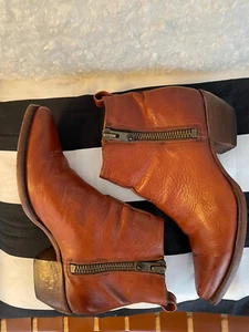 Frye Sacha Moto Boots Leather, Cognac, Slip On, Boots SZ:9.5 - Picture 1 of 7