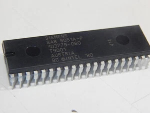 SIEMENS SAB8051A-P MicroController 8 bit 40 pin DIP IC USA SPEDIZIONE RAPIDA - Foto 1 di 1