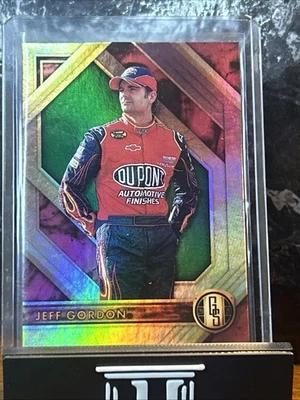 Panini Racing Chronicles 2021 Jeff Gordon Gold Standard #14 paralelo verde  Foto 1 de 2