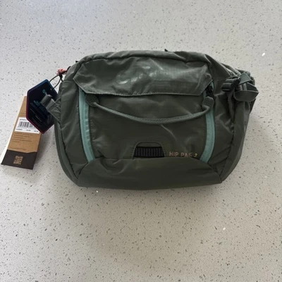 New EVOC Hip Pack 3L Hydration Bag Volume: 3 + 1.5L Bladder Olive Green - Image 1 of 4