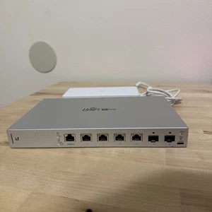 Ubiquiti UniFi XG 6 PoE, 10G 6-Port Switch with 802.3bt PoE++ (US-XG-6PoE) - Picture 1 of 5