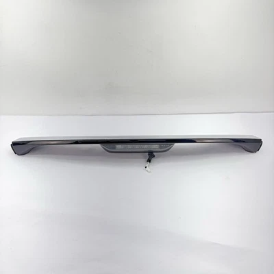 Honda Civic 2017-2021 puerta trasera puerta levadiza puerta trasera alerón inferior y lámpara de luz OEM Foto 1 de 4