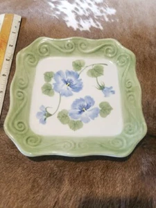 Forget Me Not Decorative Plate Square Green with blue flowers 6" - Picture 1 of 3