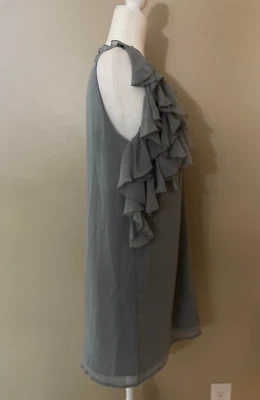 Vestido Go International Gris Talla 13 Sin Mangas Volantes Acento Hasta la Rodilla Foto 1 de 3