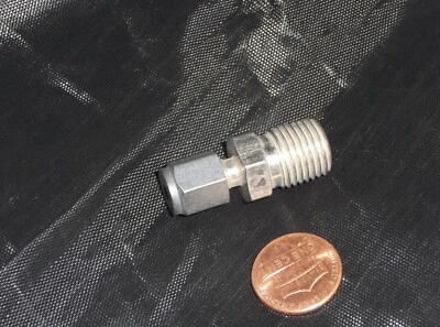 Parker® 1/8" compression x 1/4NPT MALE CONNECTOR 316 Stainless Steel MNPT - Image 1 of 2