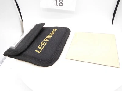 LEE FILTERS 100 x 100mm Filter 81C with soft case, in excellent condition - Image 1 of 3