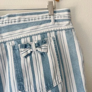Vintage 90’s Blue And White Striped Denim Jean Shorts Size 24 - Picture 1 of 7